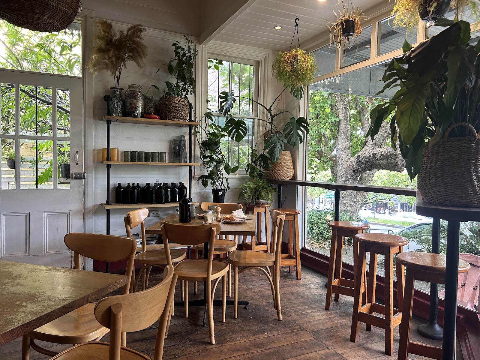 레드 도어 카페