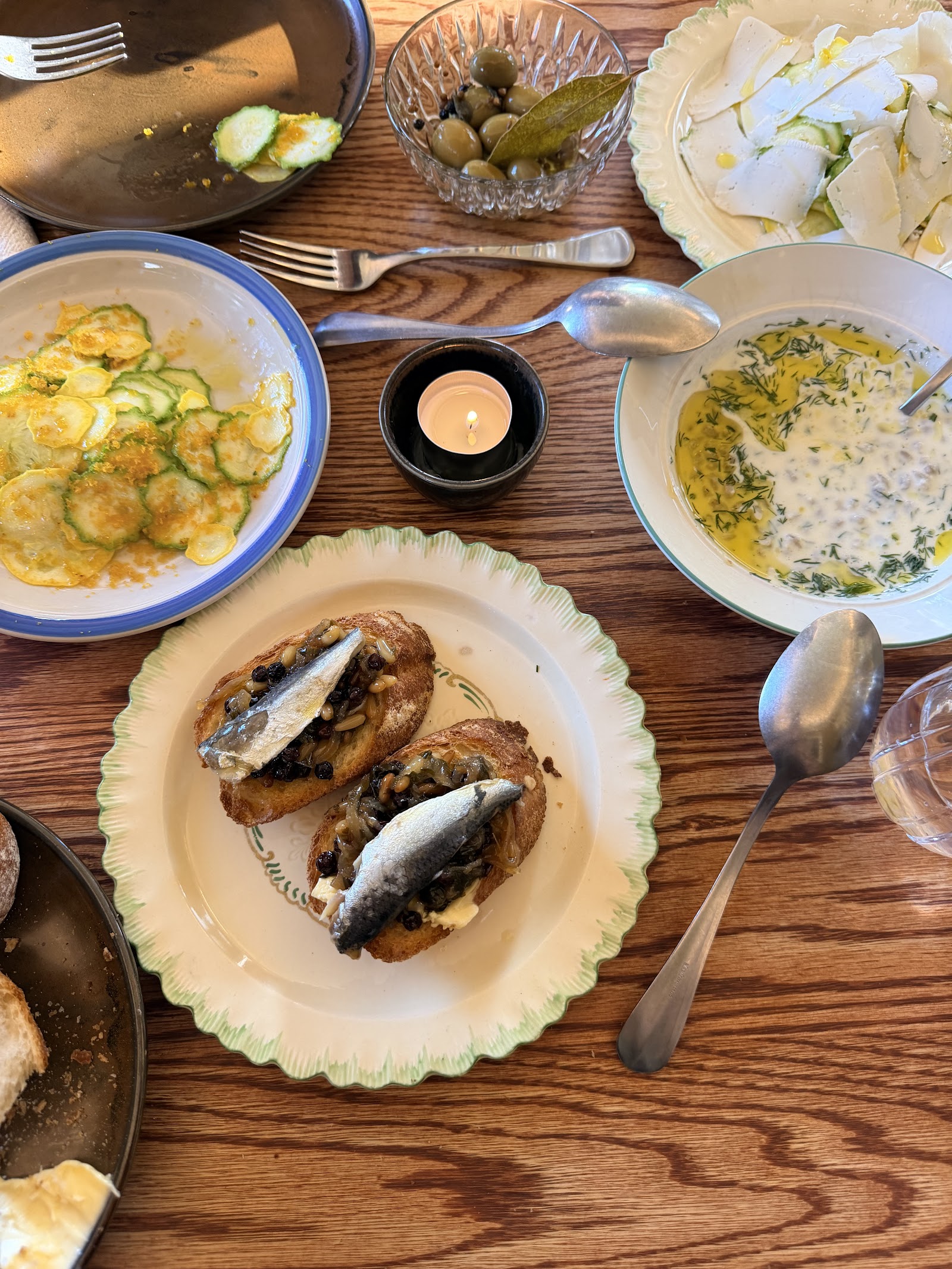 Frankie & Mo's
