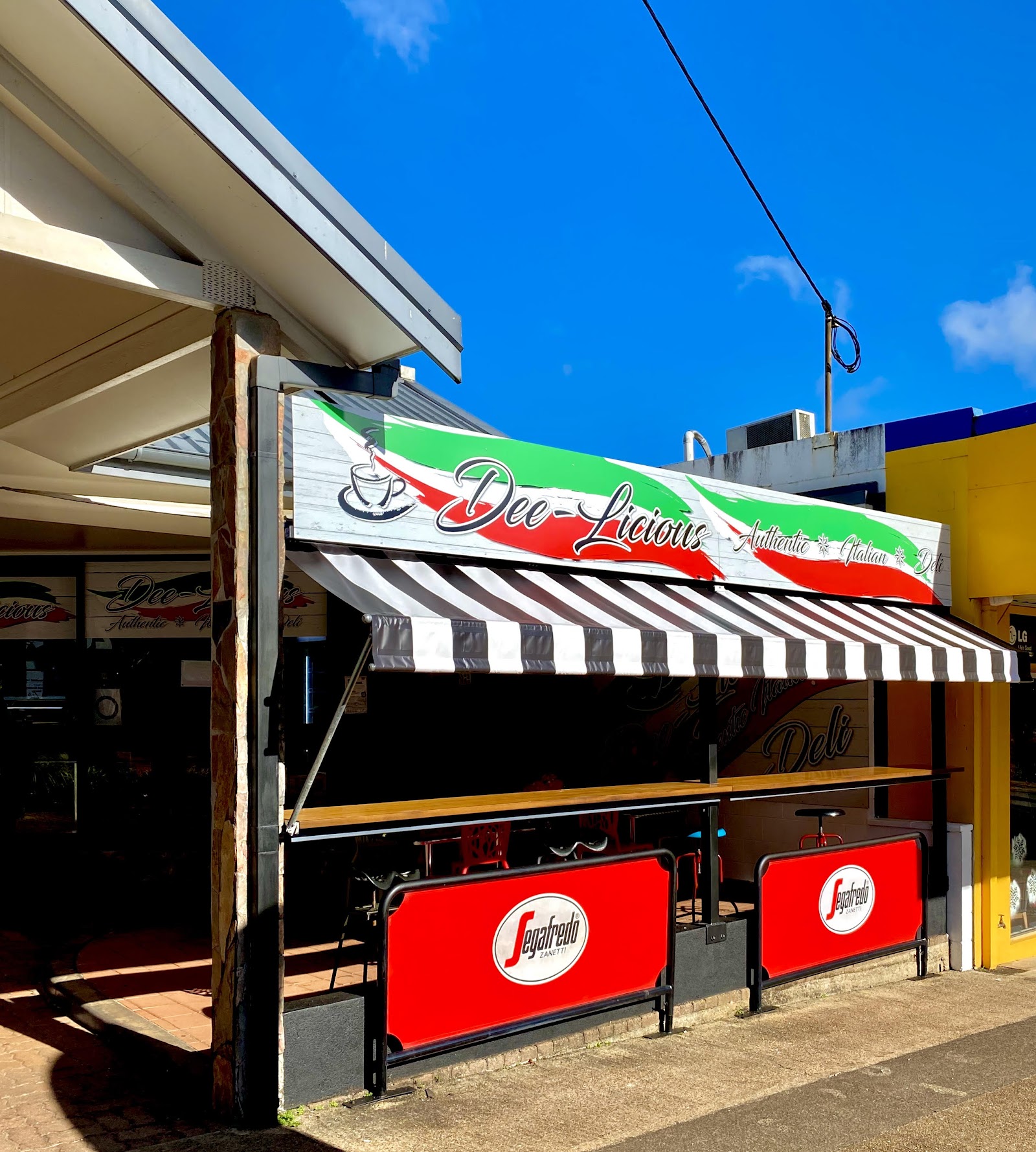 Dee-Licious Family Delicatessen