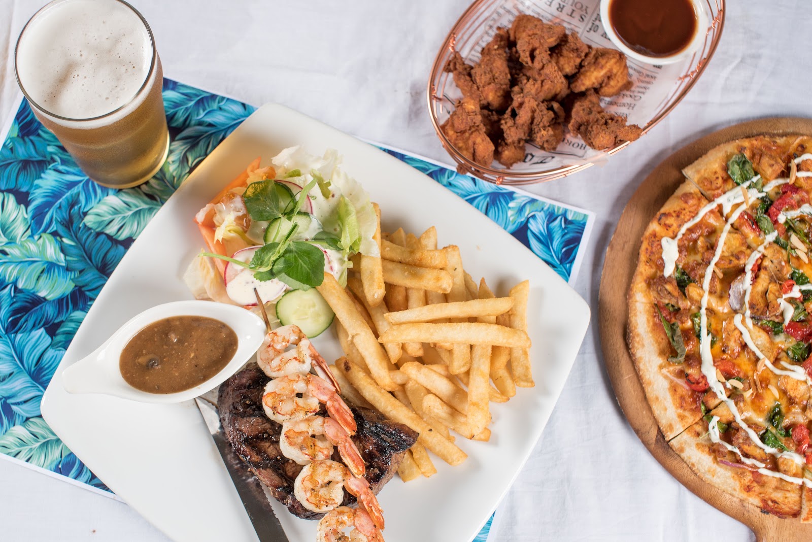 Palm Cove Tavern