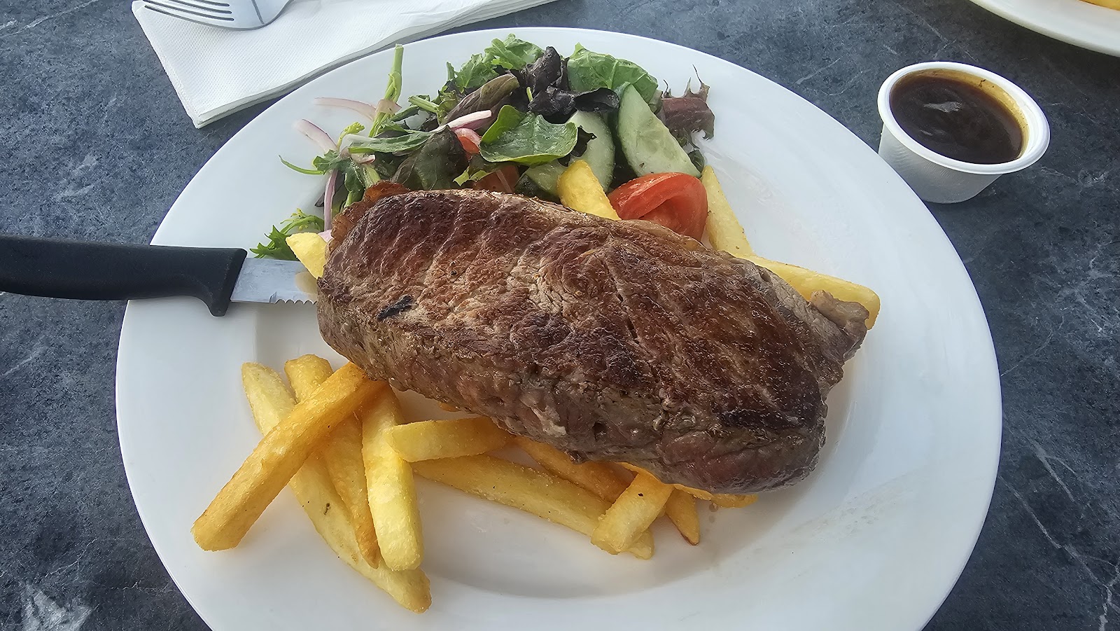 Foxy's Bar & Cafe