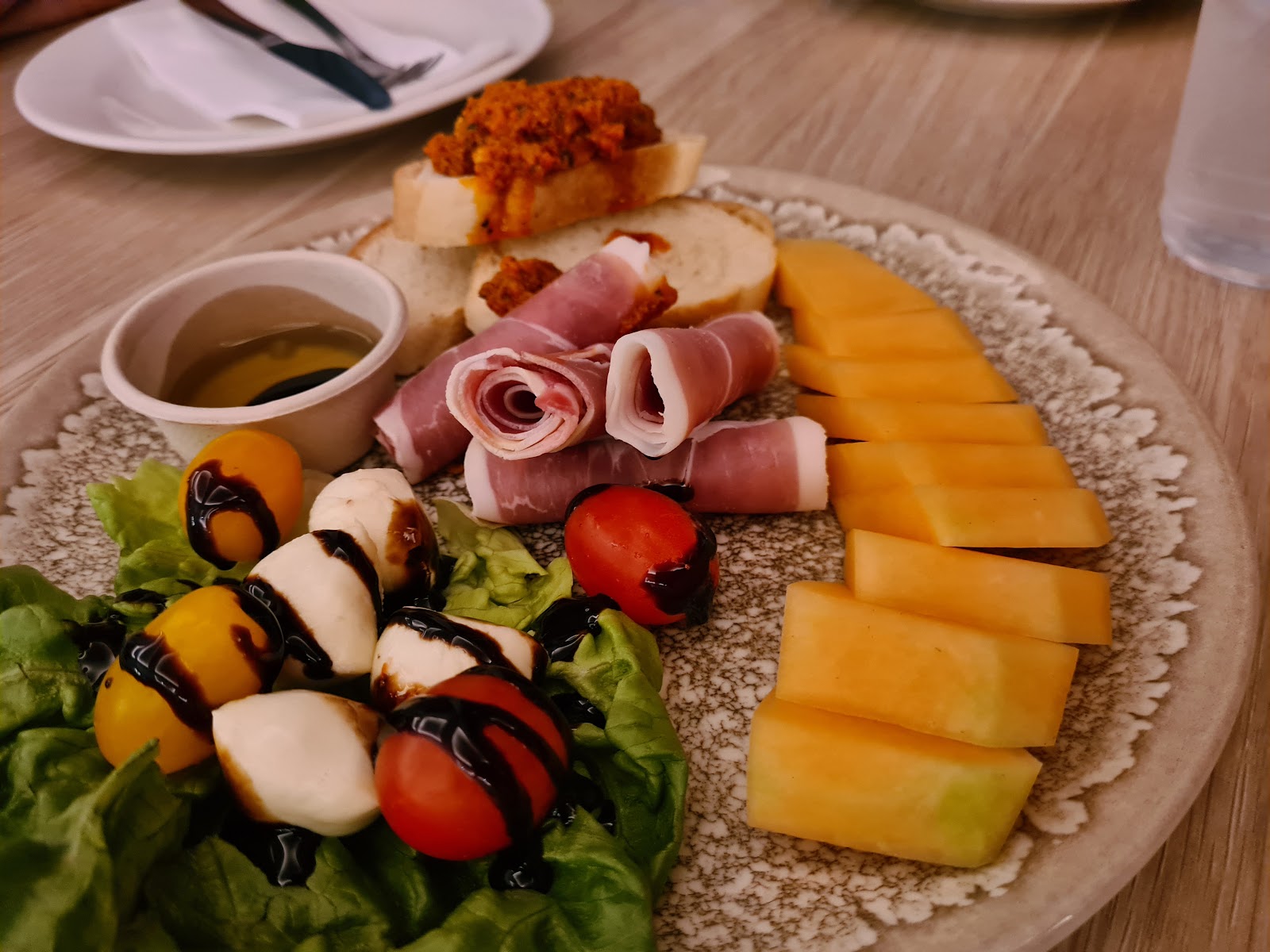 The Melrose Restaurant, Sea World Resort