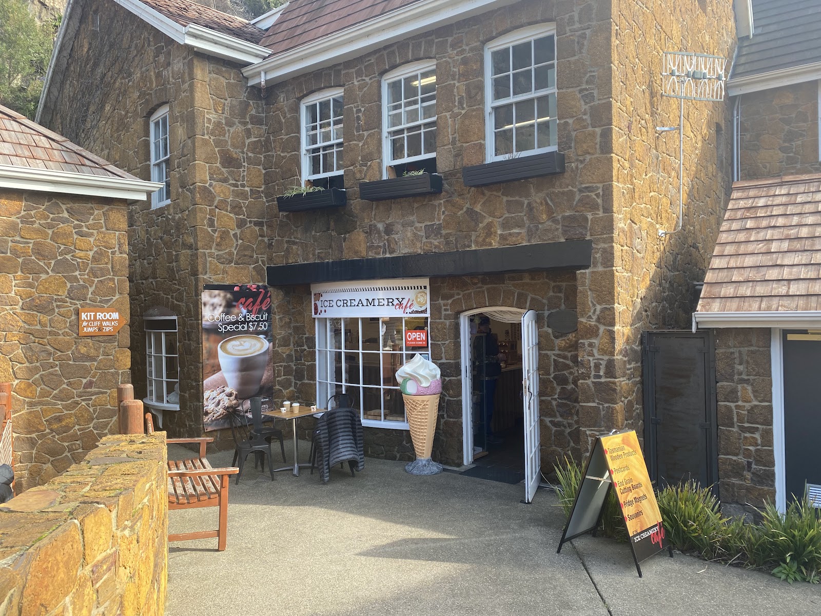 Ice Creamery Cafe