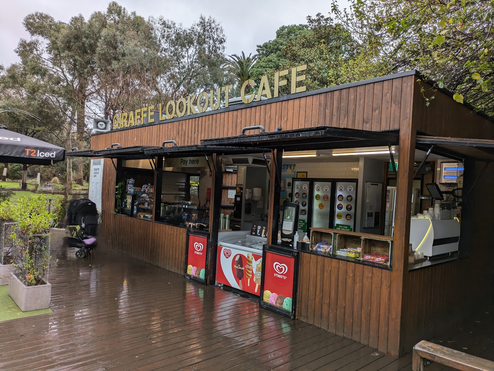 Giraffe Lookout Cafe