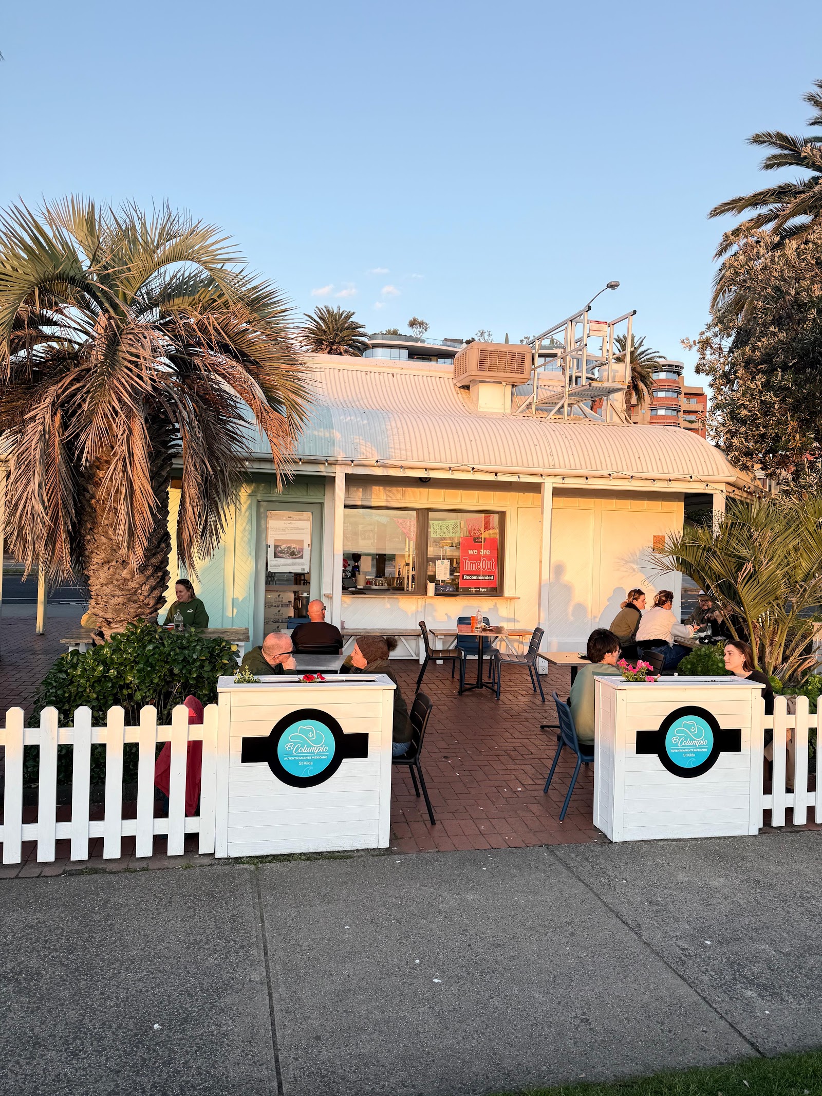 El Columpio St Kilda