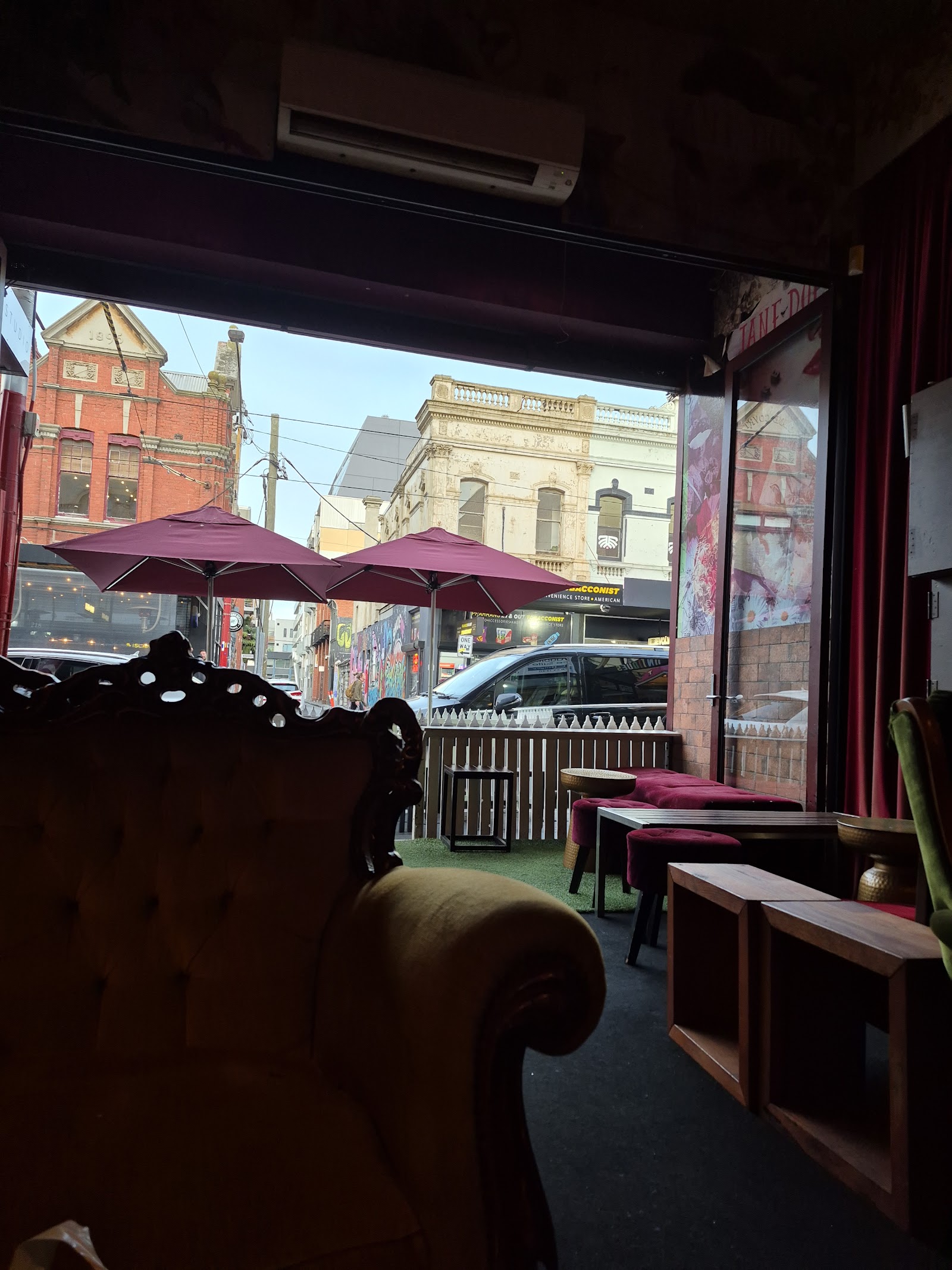Jane Doe Bar