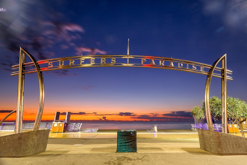 Surfers Paradise Sign